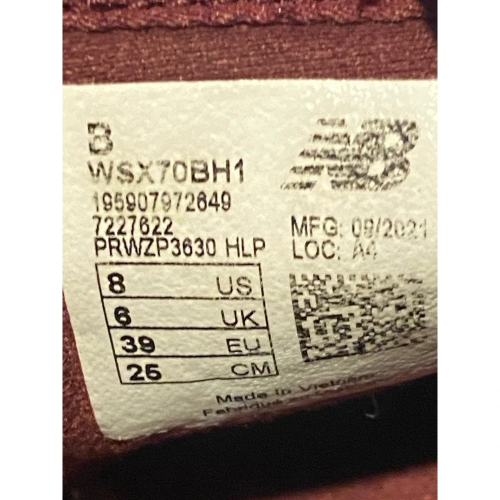 New Balance Fresh Foam X70‎ Sneaker women's size 8 Burgundy Suede